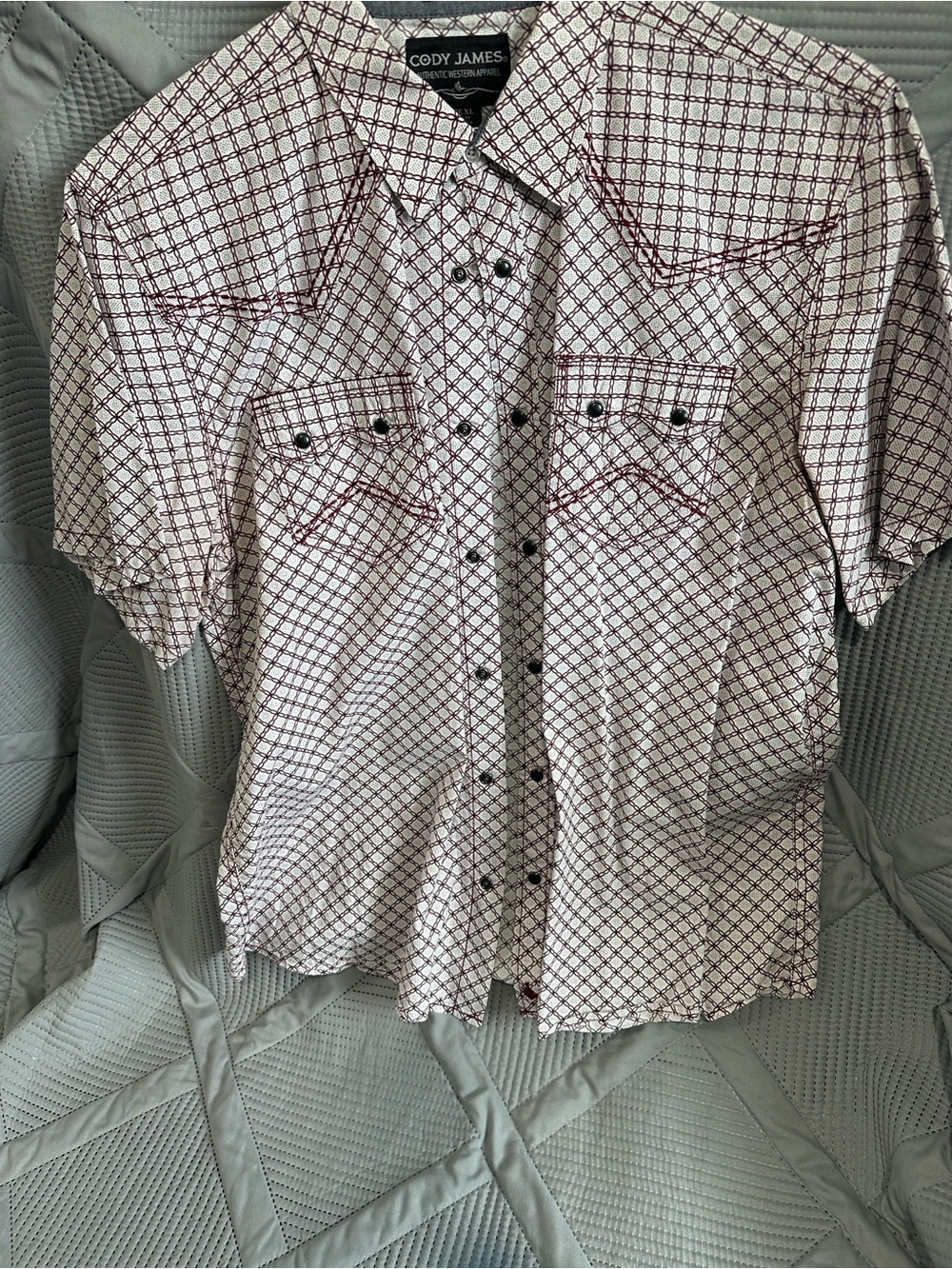 Cody James Men's Short-Sleeve Button-Down Shirt - White with Burgundy Grid